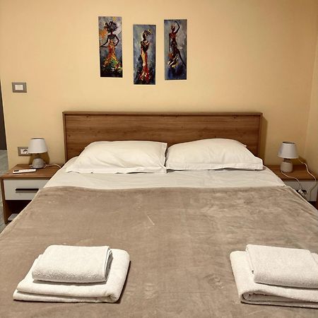 Urban Apartment In Blloku Tiran Dış mekan fotoğraf